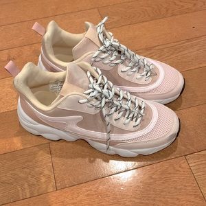 NWOT Womens shoes SIZE 8